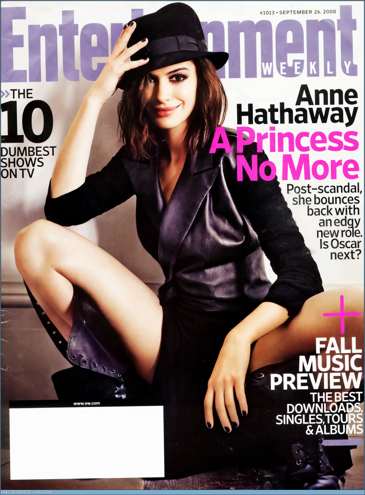 Anne Hathaway leaked wallpapers