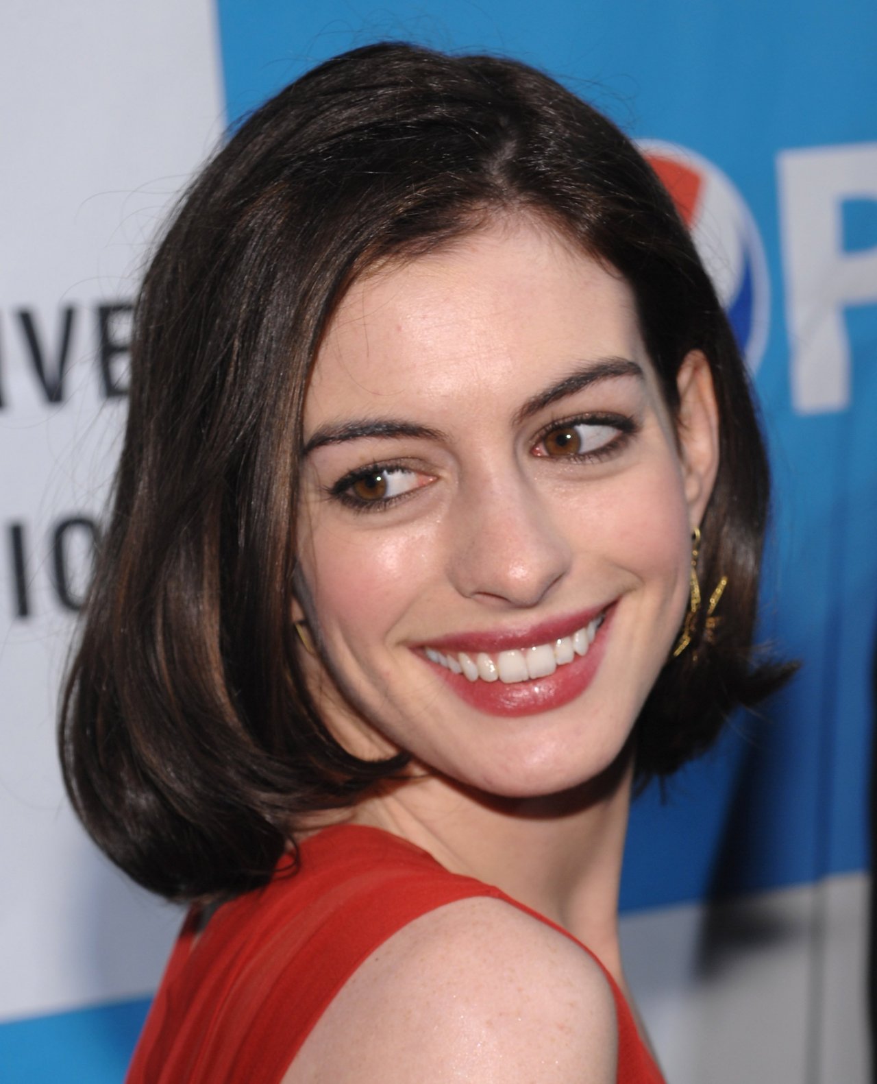 Anne Hathaway leaked wallpapers