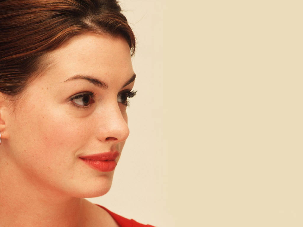 Anne Hathaway leaked wallpapers