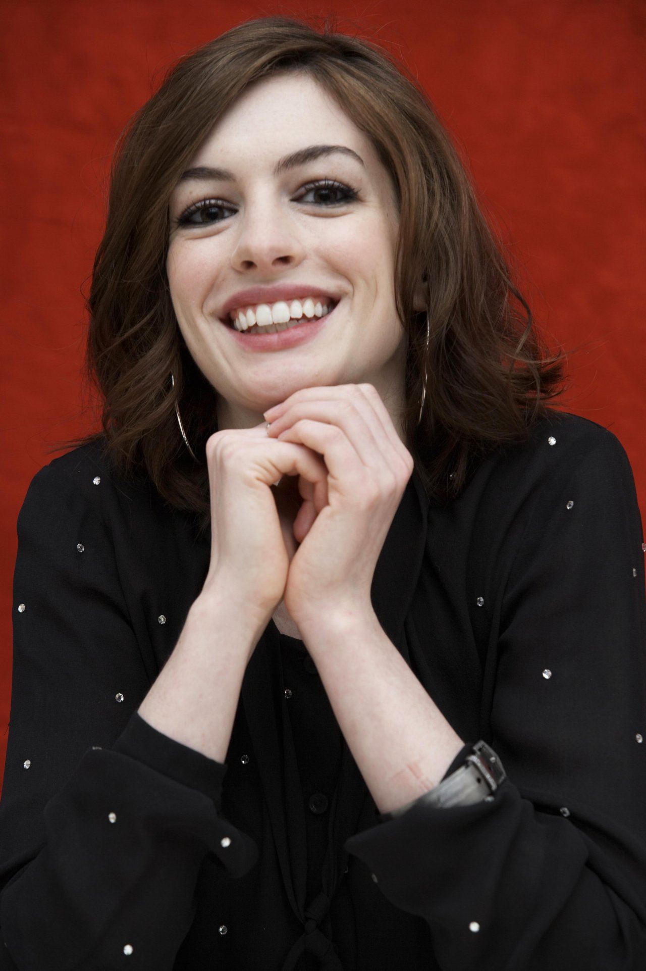 Anne Hathaway leaked wallpapers