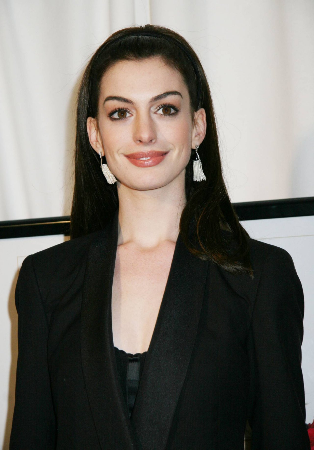 Anne Hathaway leaked wallpapers