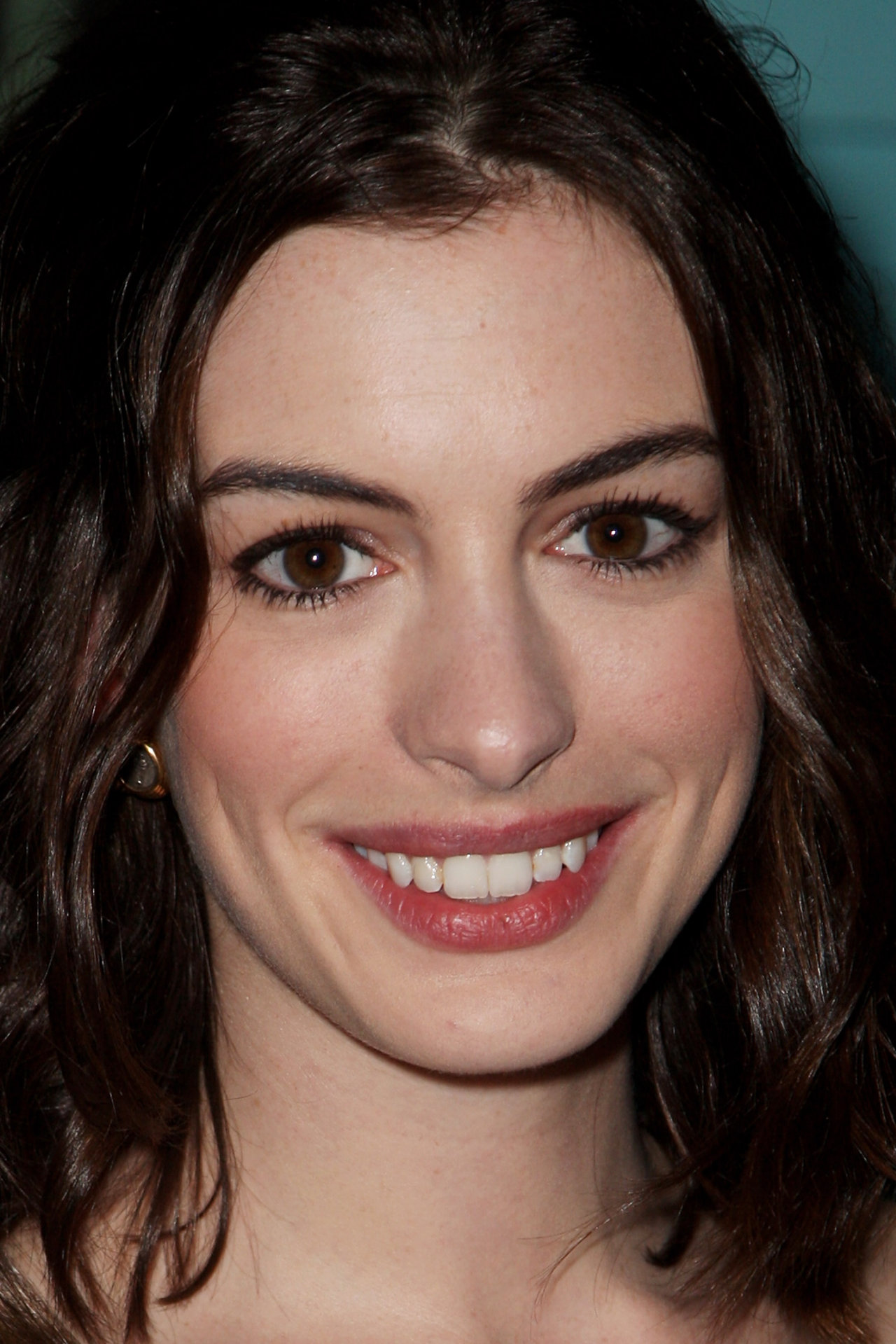 Anne Hathaway leaked wallpapers