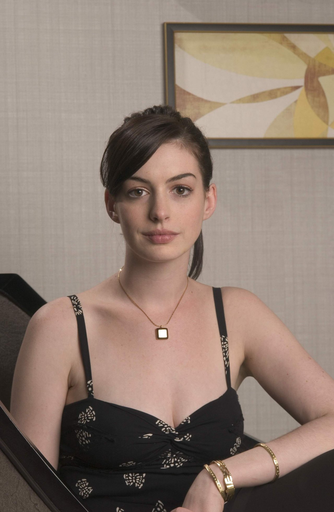 Anne Hathaway leaked wallpapers