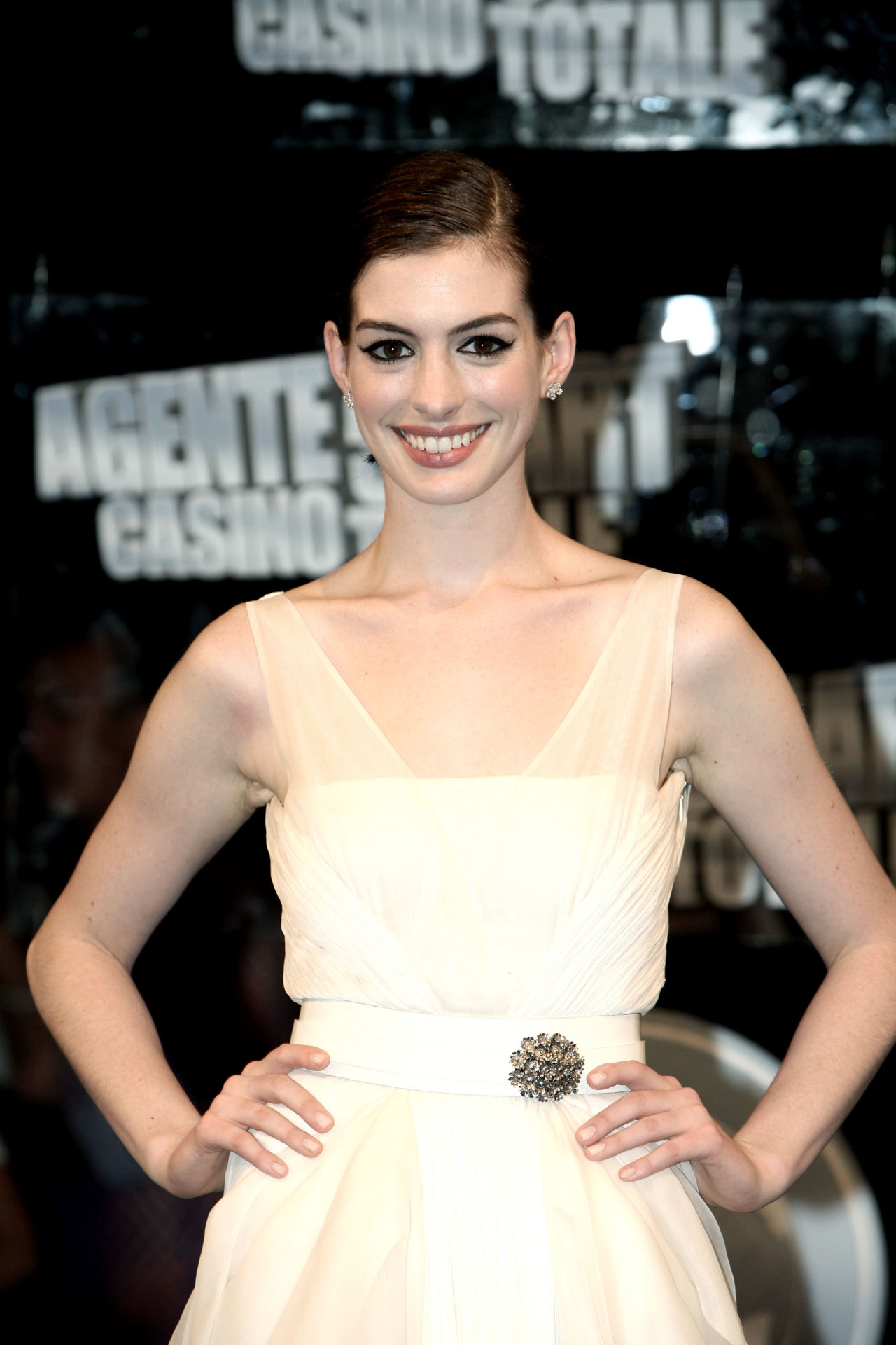 Anne Hathaway leaked wallpapers