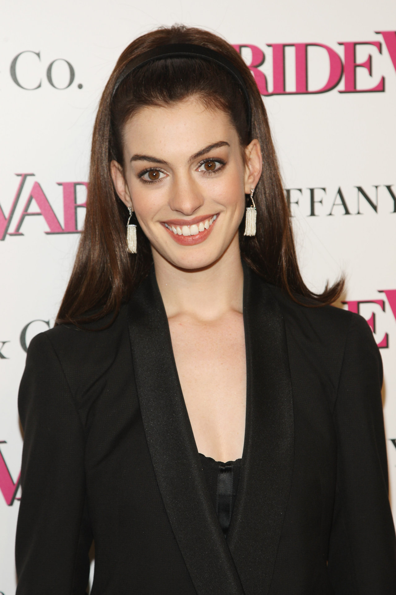 Anne Hathaway leaked wallpapers