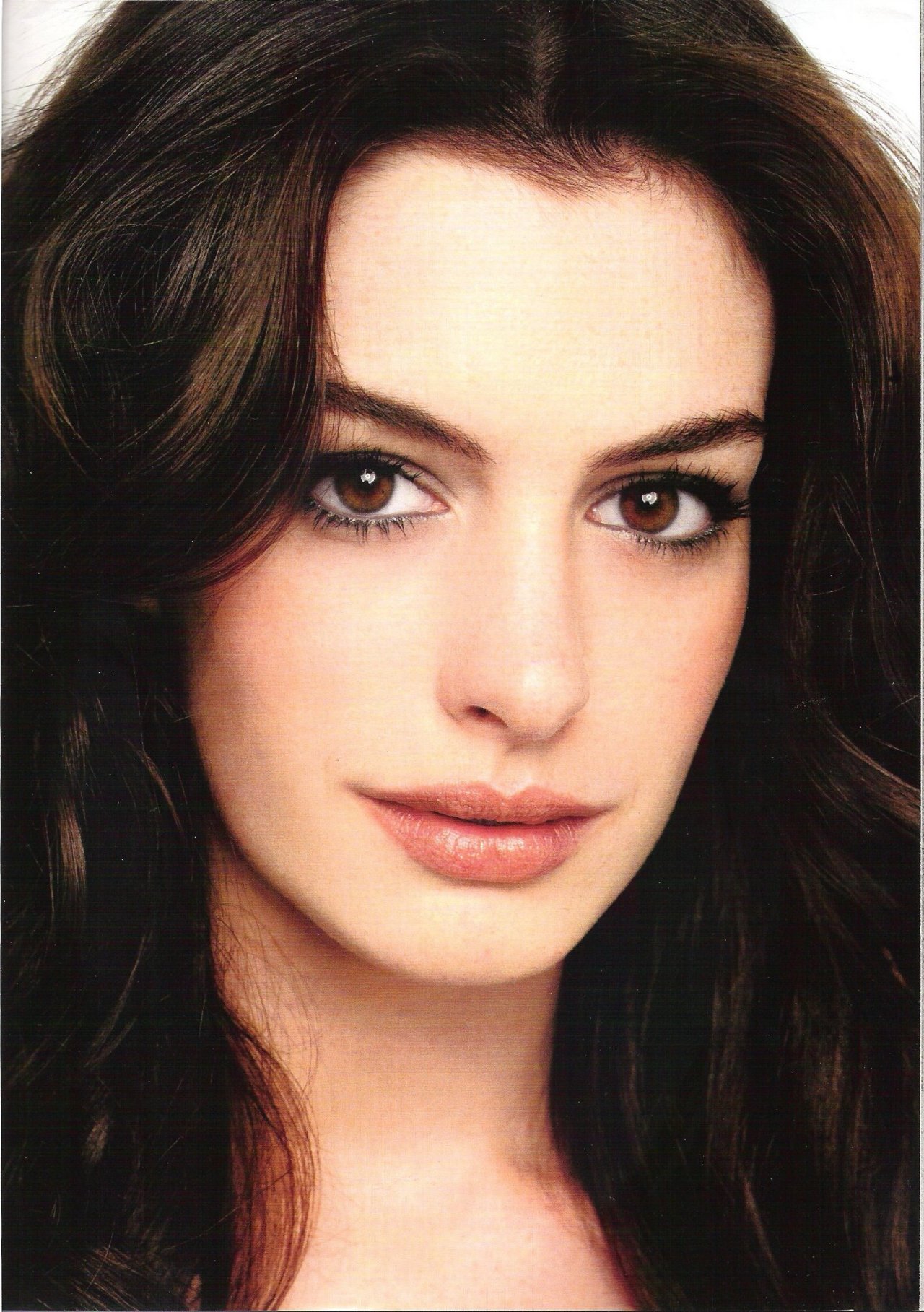 Anne Hathaway leaked wallpapers