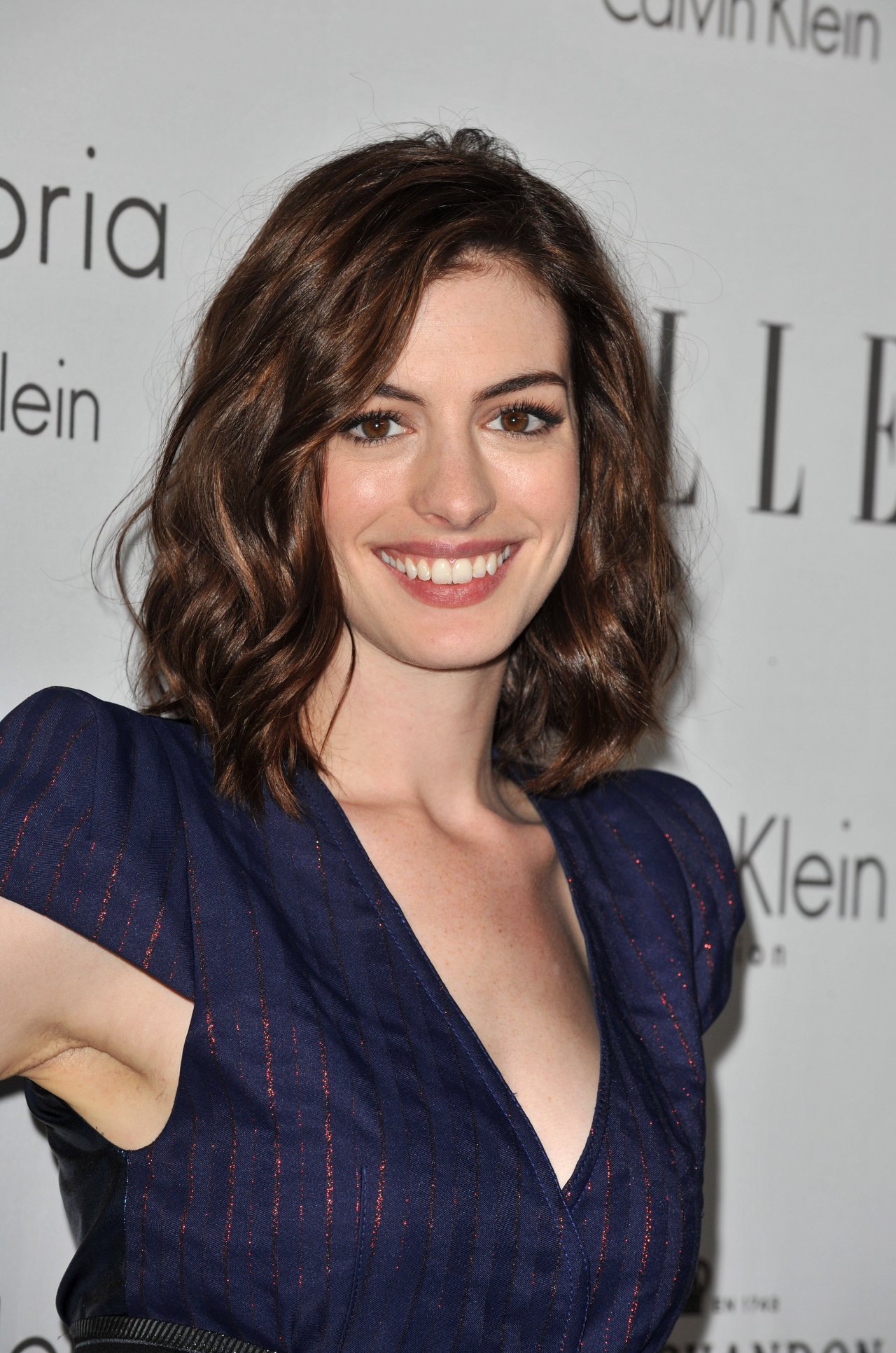 Anne Hathaway leaked wallpapers