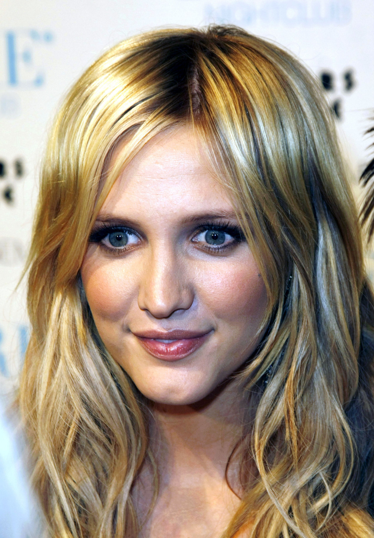 Ashlee Simpson leaked wallpapers