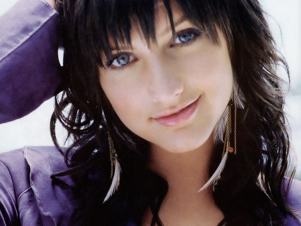 Ashlee Simpson leaked wallpapers