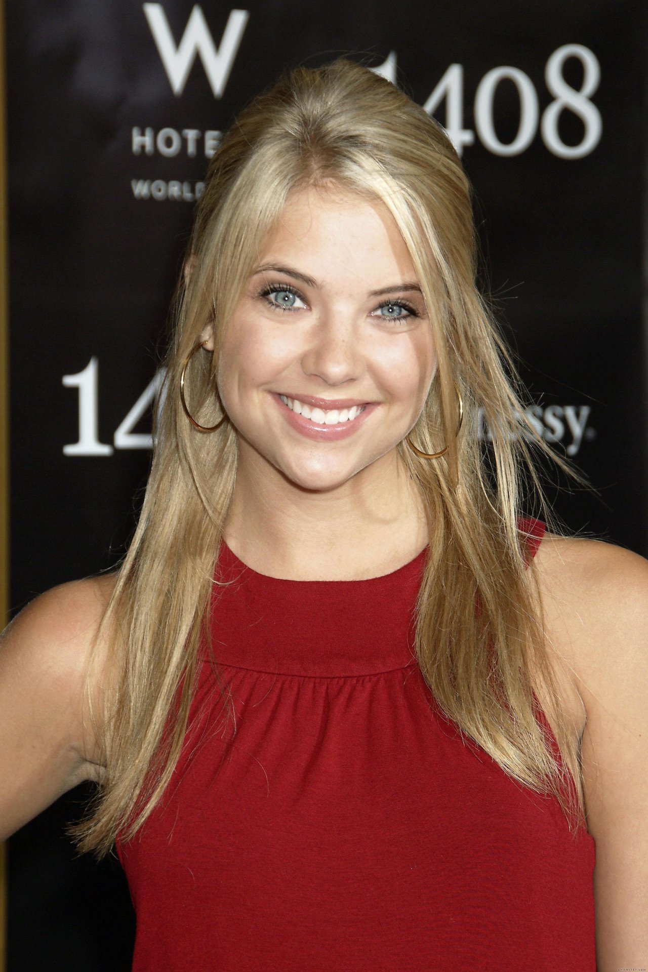 Ashley Benson leaked wallpapers