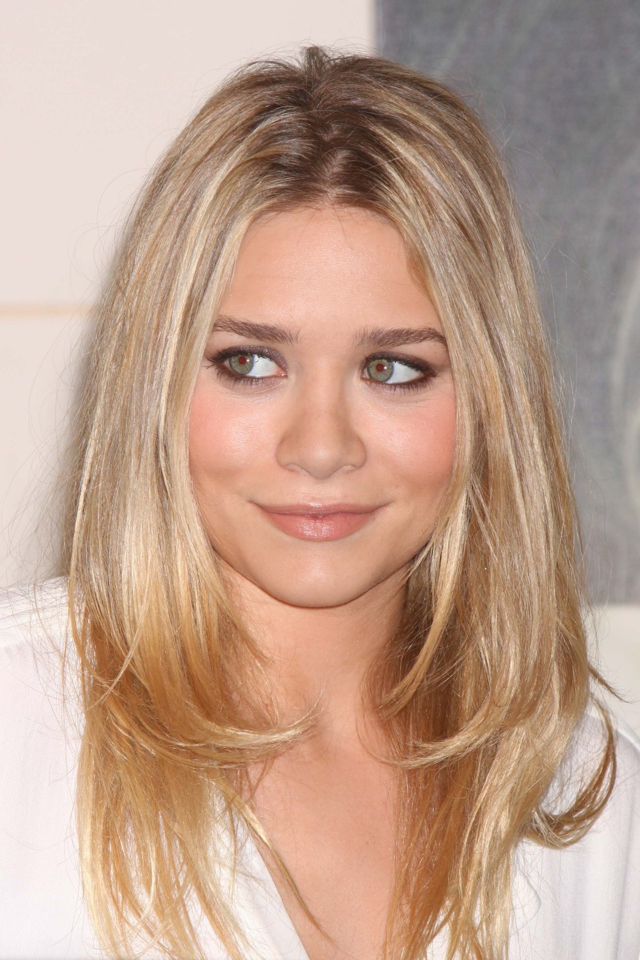 Ashley Olsen leaked wallpapers