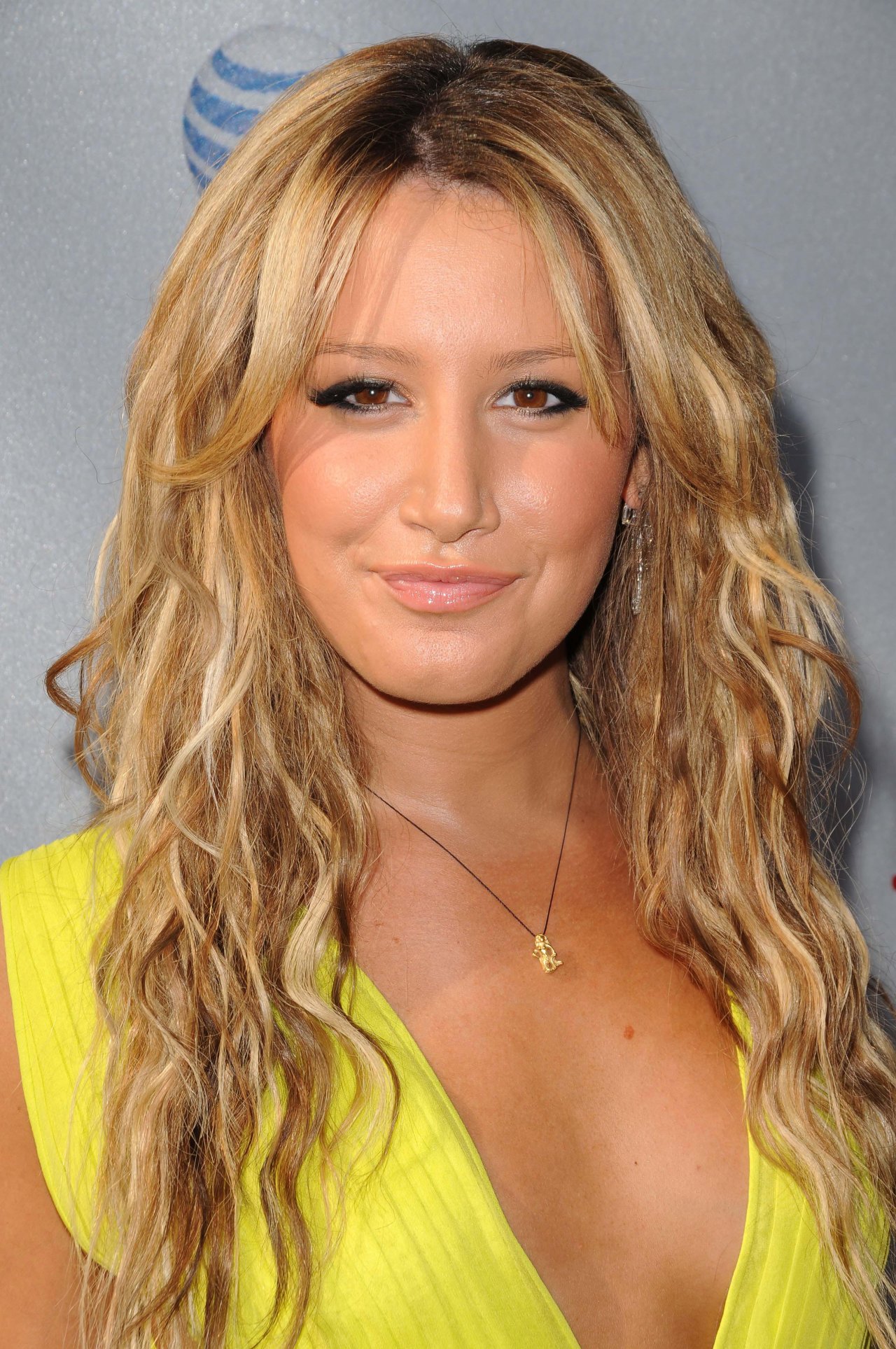 Ashley Tisdale leaked wallpapers