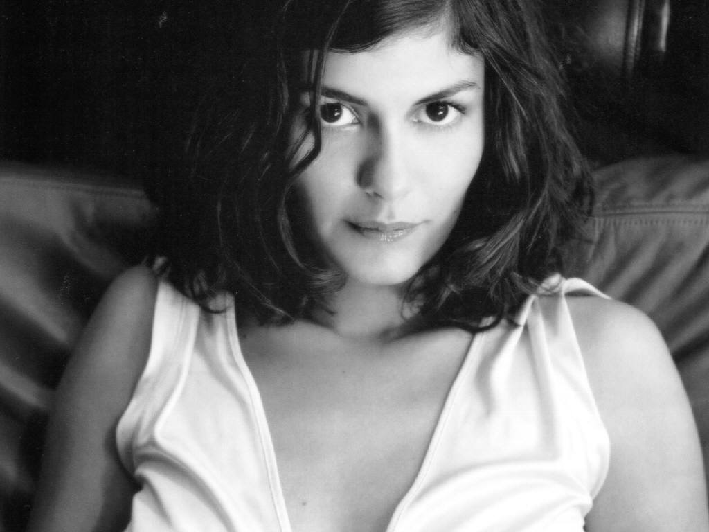 Audrey Tautou leaked wallpapers