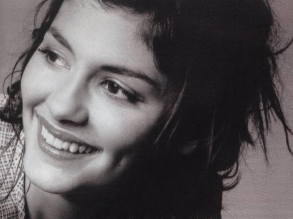 Audrey Tautou leaked wallpapers