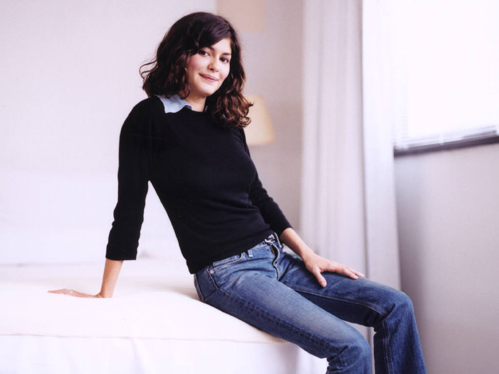 Audrey Tautou leaked wallpapers