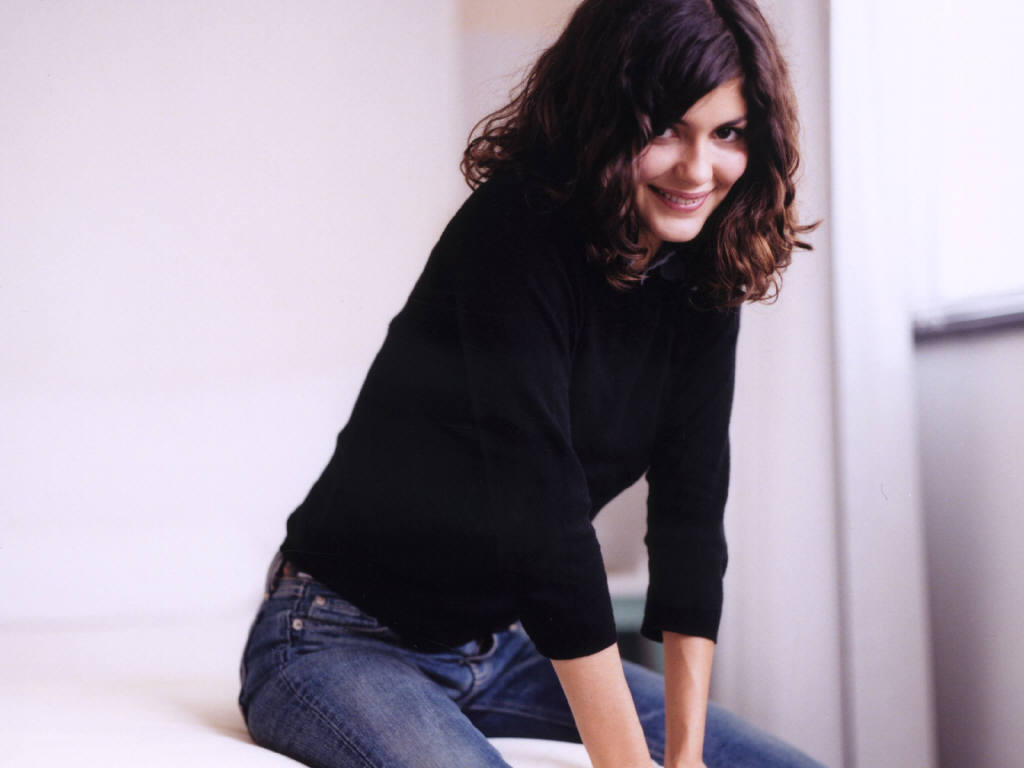 Audrey Tautou leaked wallpapers