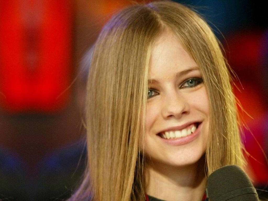 Avril Lavigne leaked wallpapers