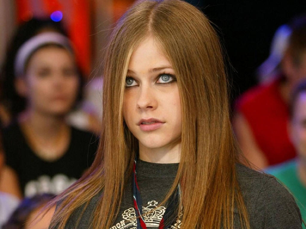 Avril Lavigne leaked wallpapers