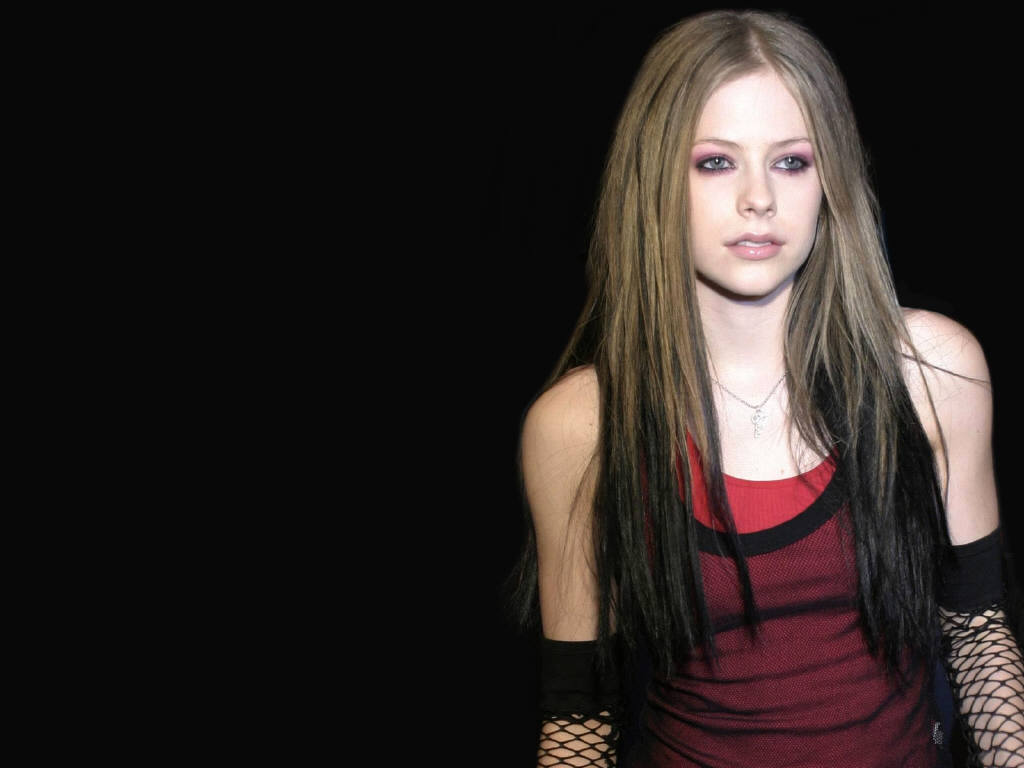 Avril Lavigne leaked wallpapers