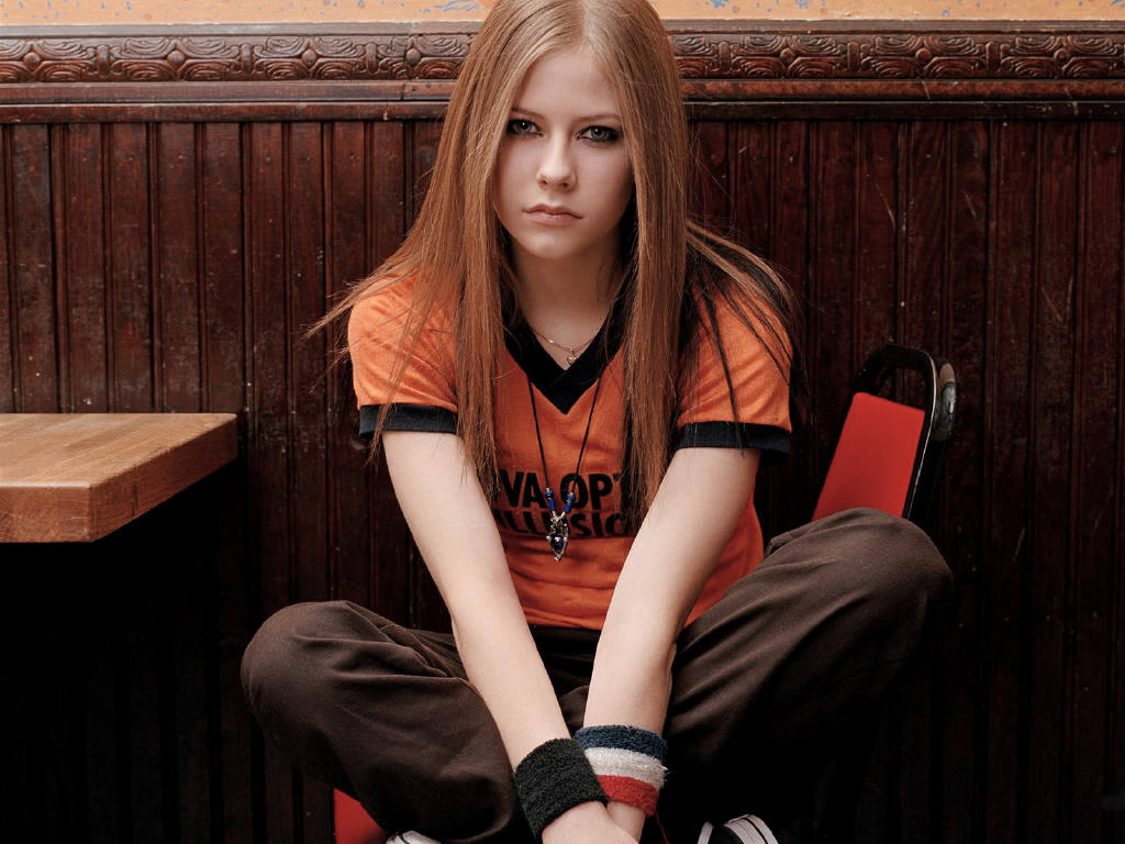 Avril Lavigne leaked wallpapers