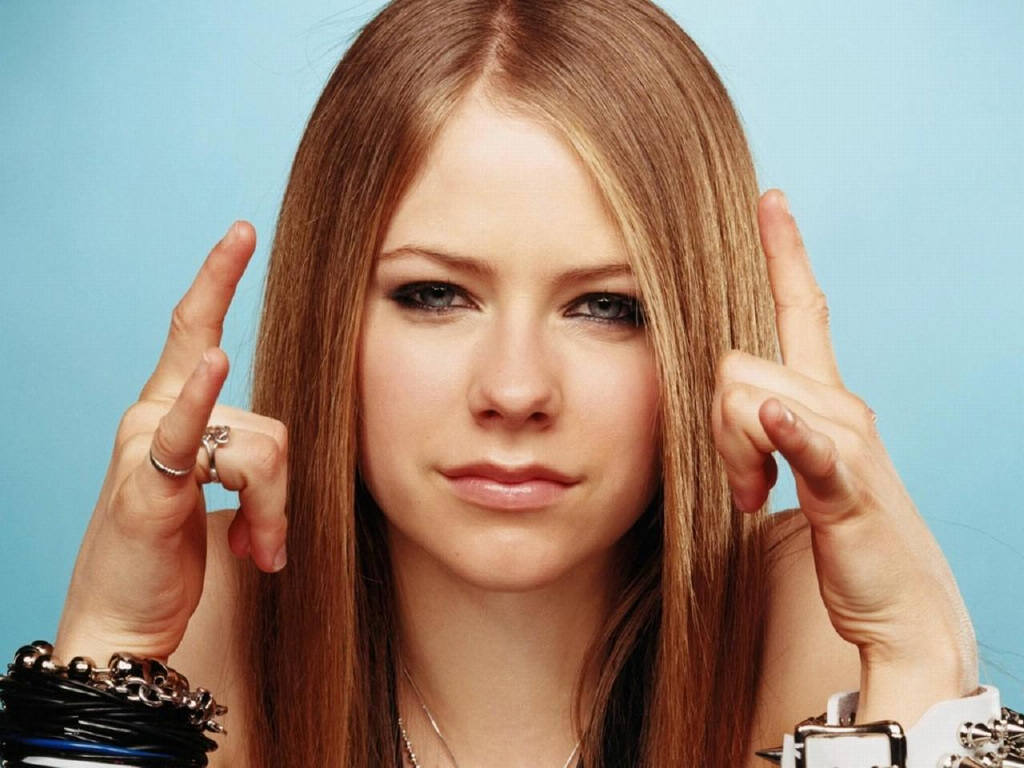 Avril Lavigne leaked wallpapers