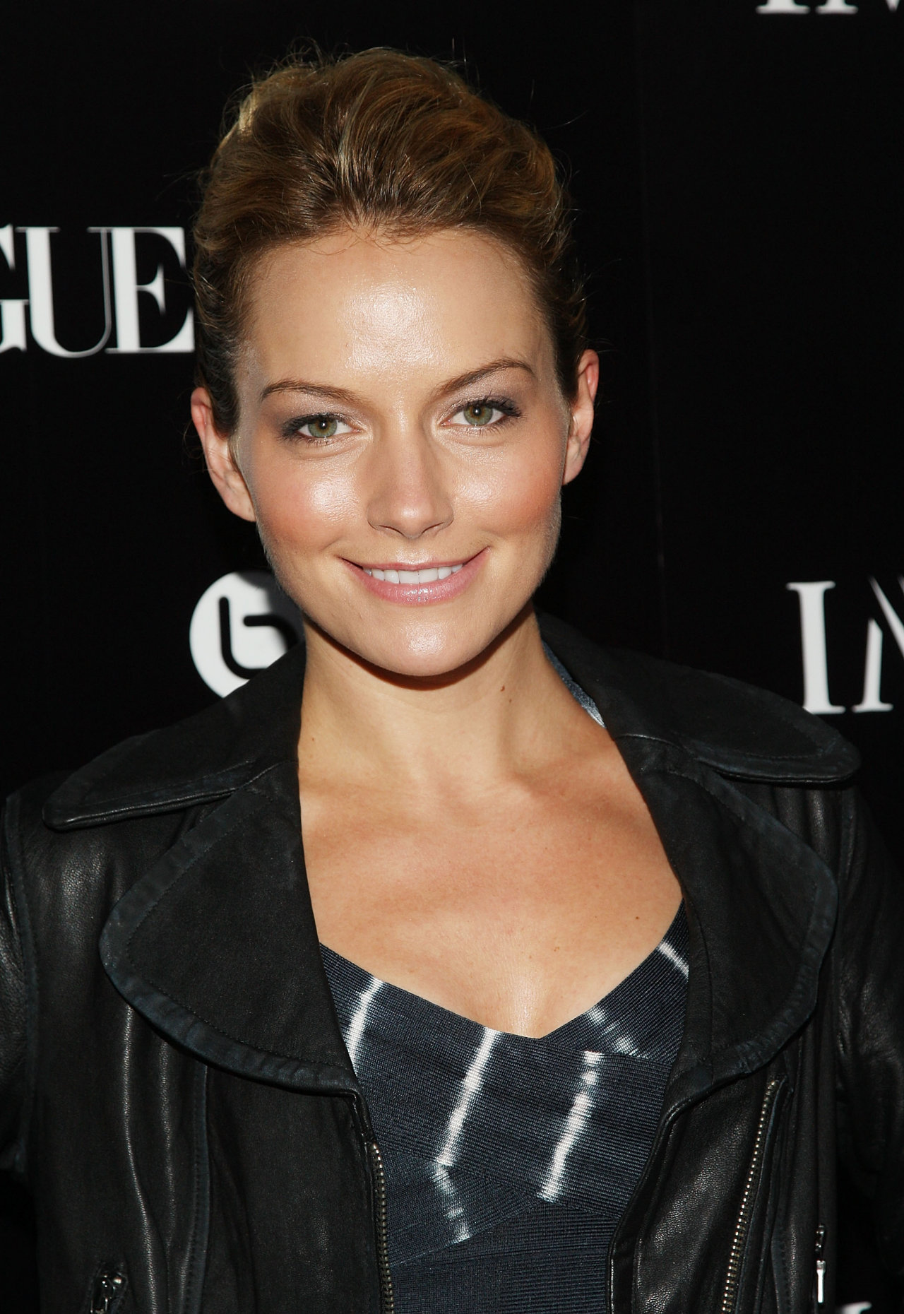 Becki Newton leaked wallpapers