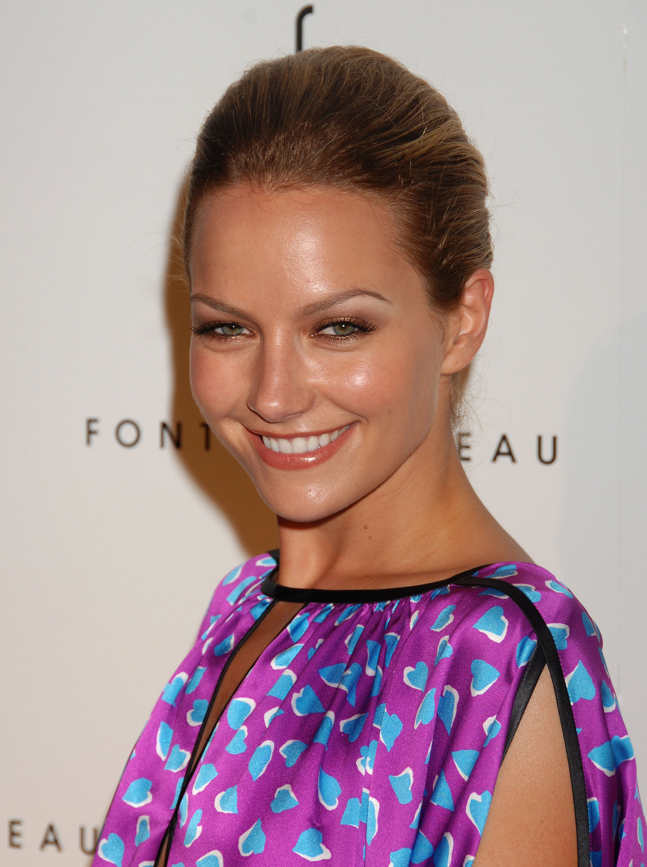 Becki Newton leaked wallpapers