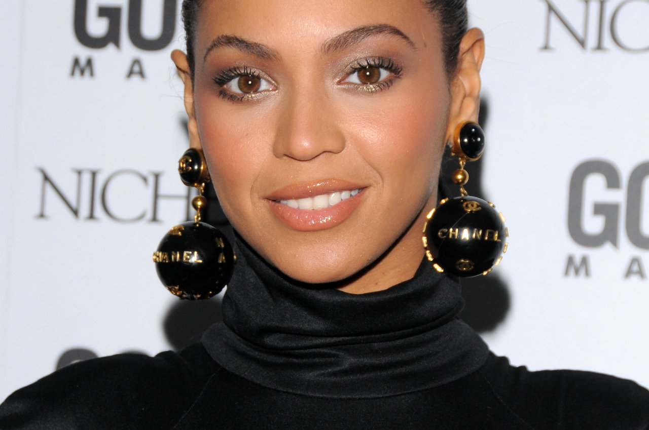 Beyonce Knowles leaked wallpapers