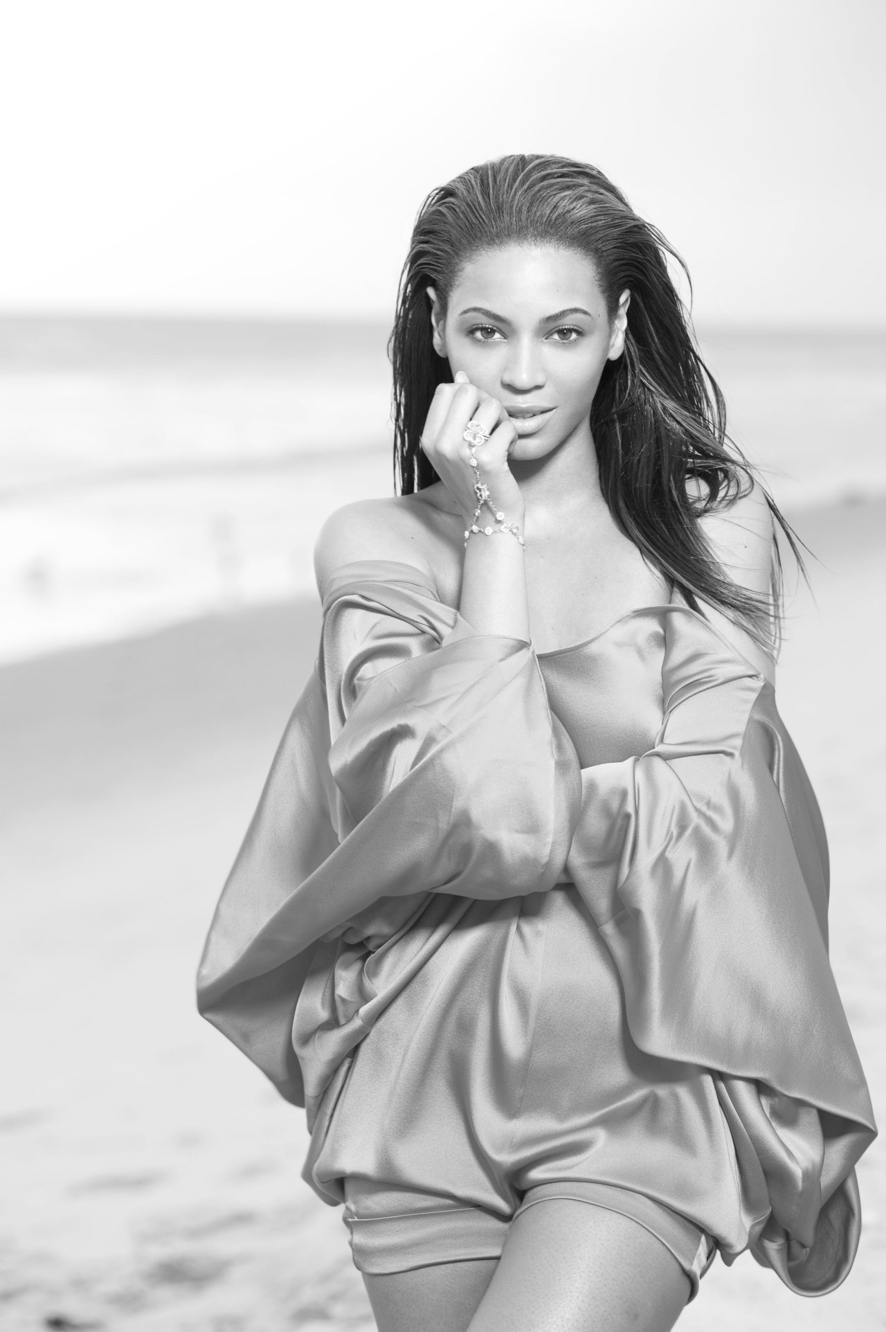 Beyonce Knowles leaked wallpapers