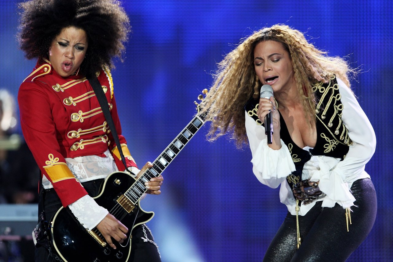 Beyonce Knowles leaked wallpapers