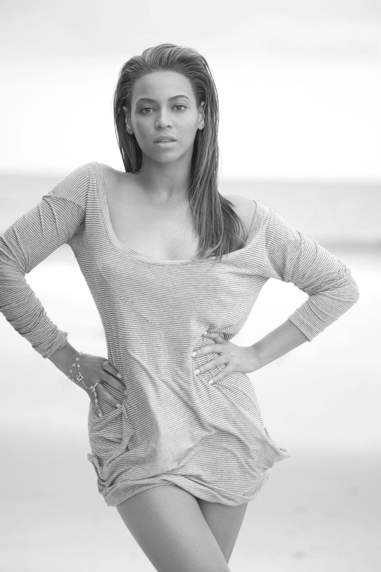 Beyonce Knowles leaked wallpapers