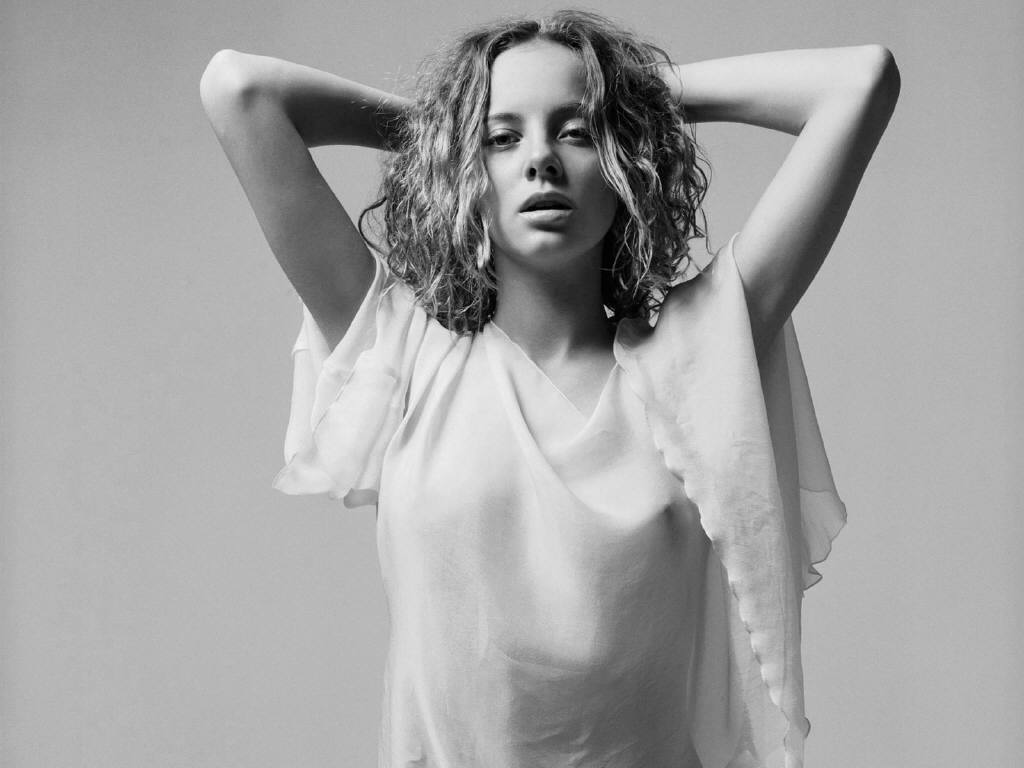 Bijou Phillips leaked wallpapers