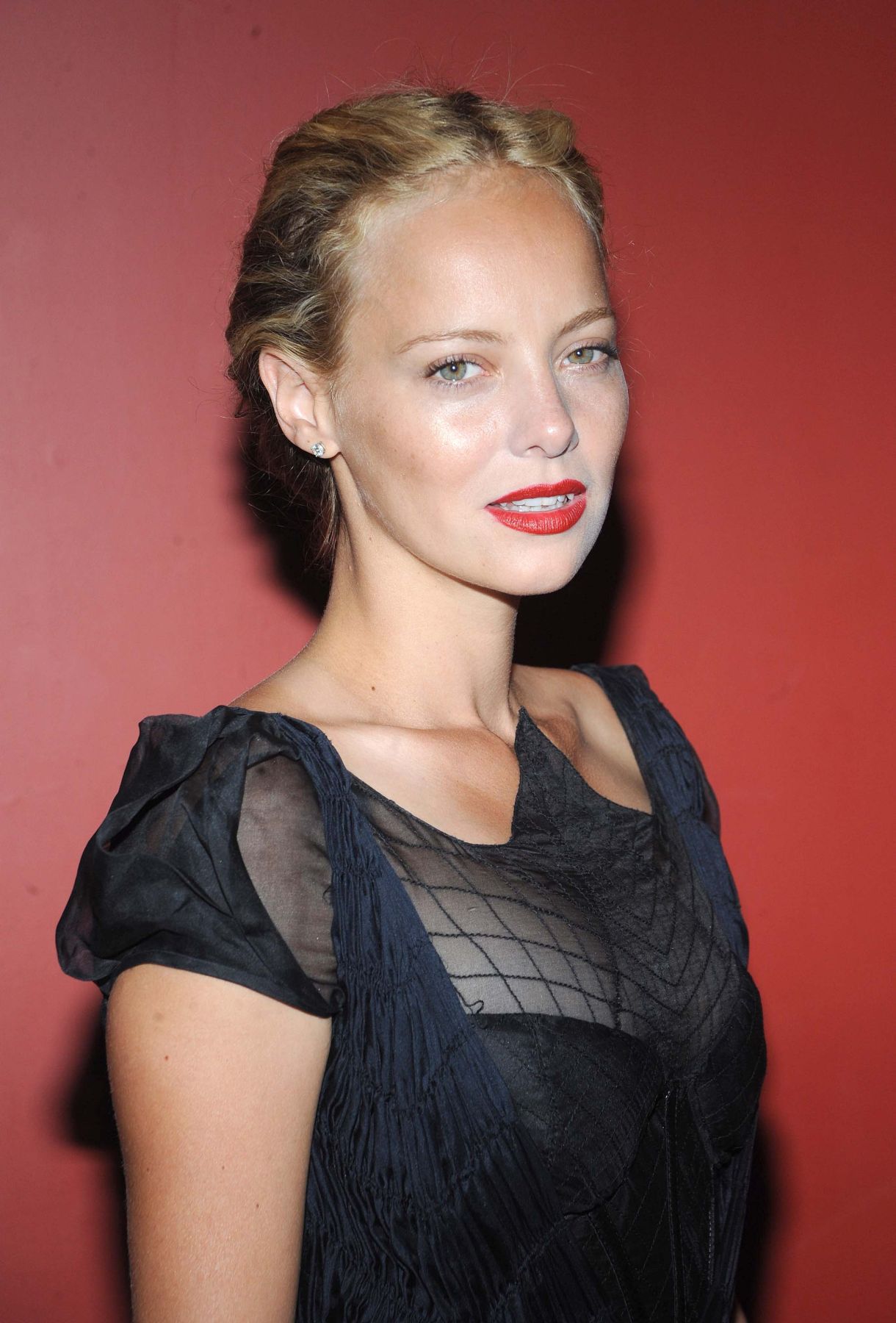 Bijou Phillips leaked wallpapers