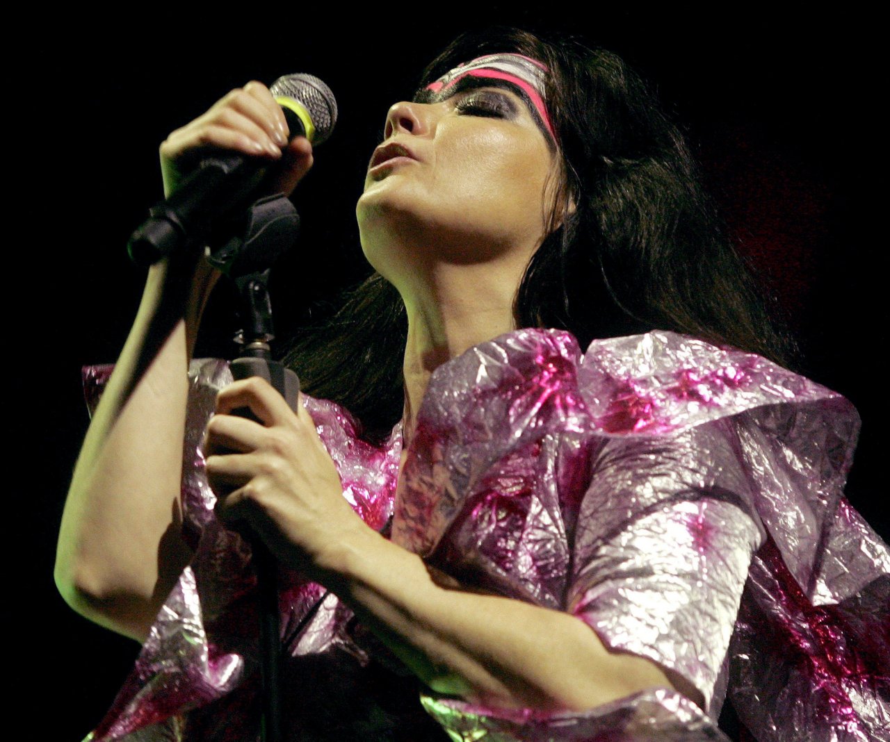 Bjork leaked wallpapers