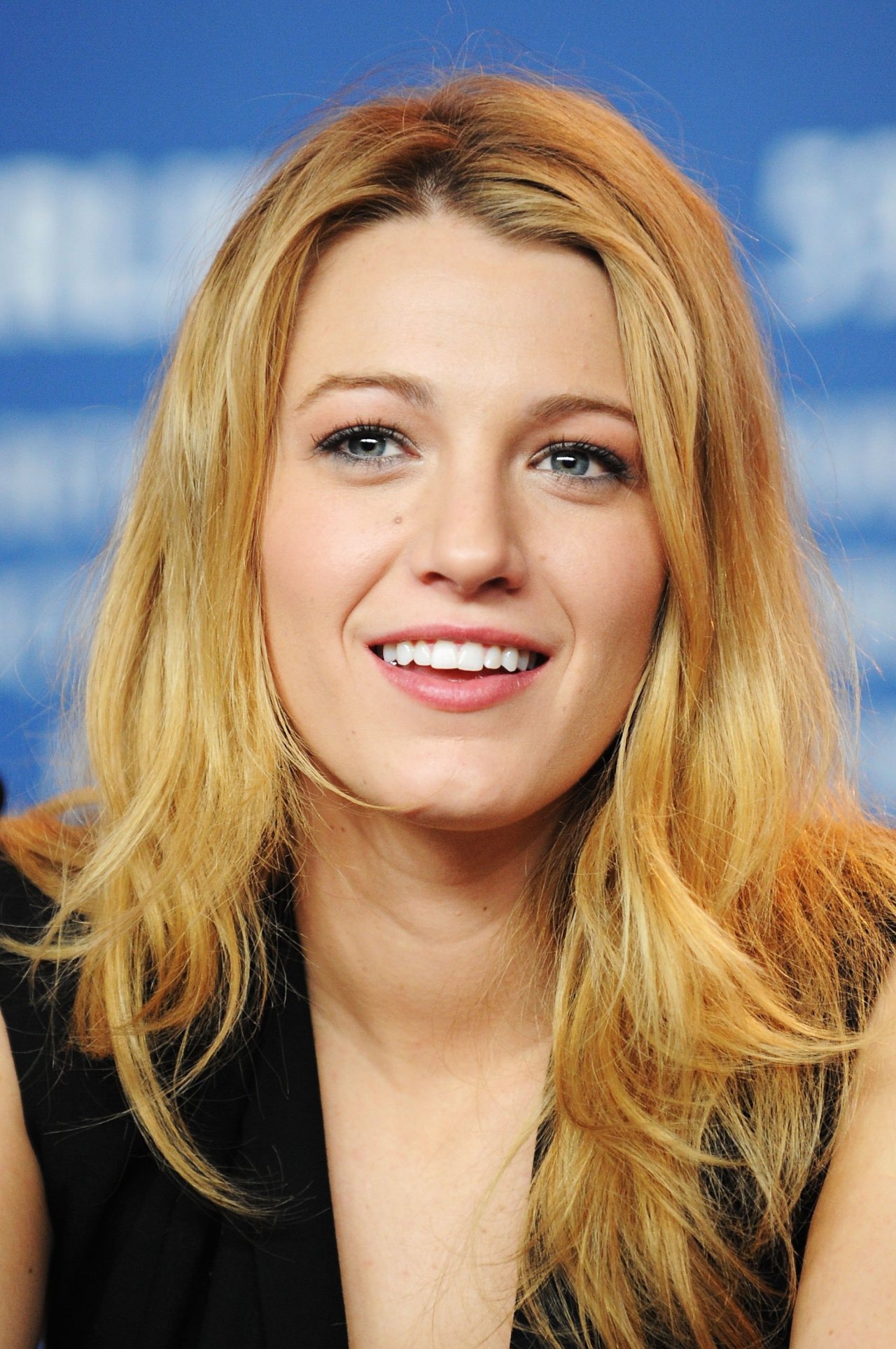 Blake Lively leaked wallpapers