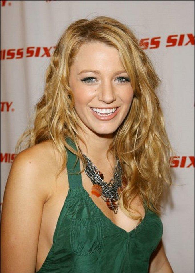 Blake Lively leaked wallpapers