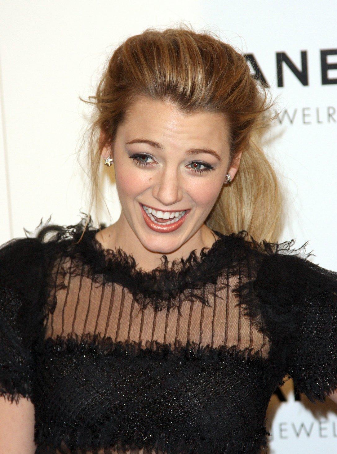 Blake Lively leaked wallpapers