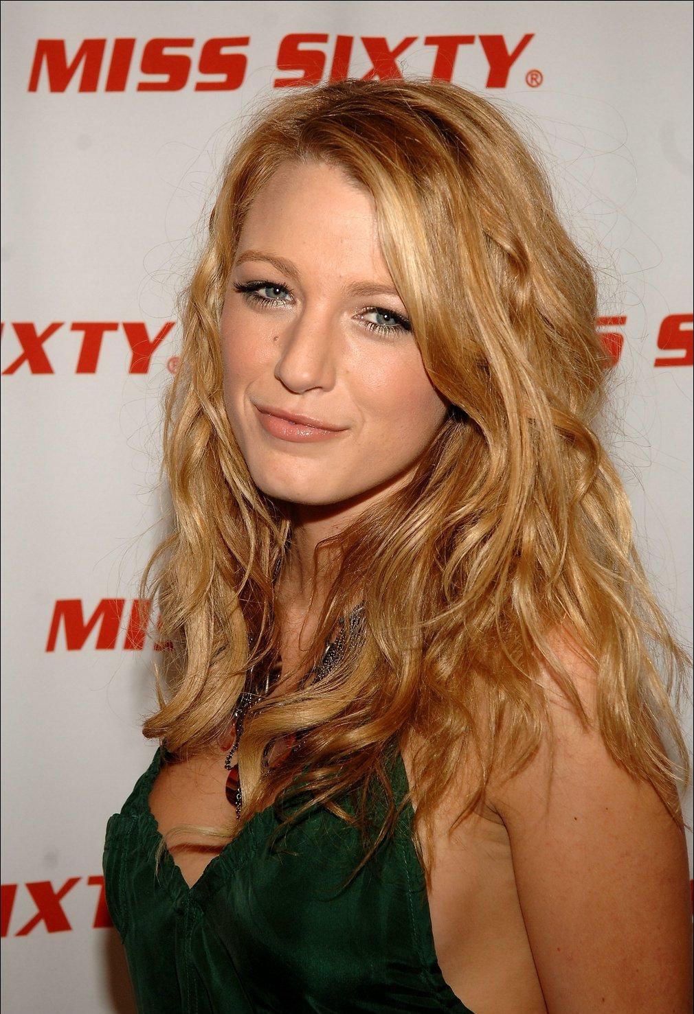Blake Lively leaked wallpapers