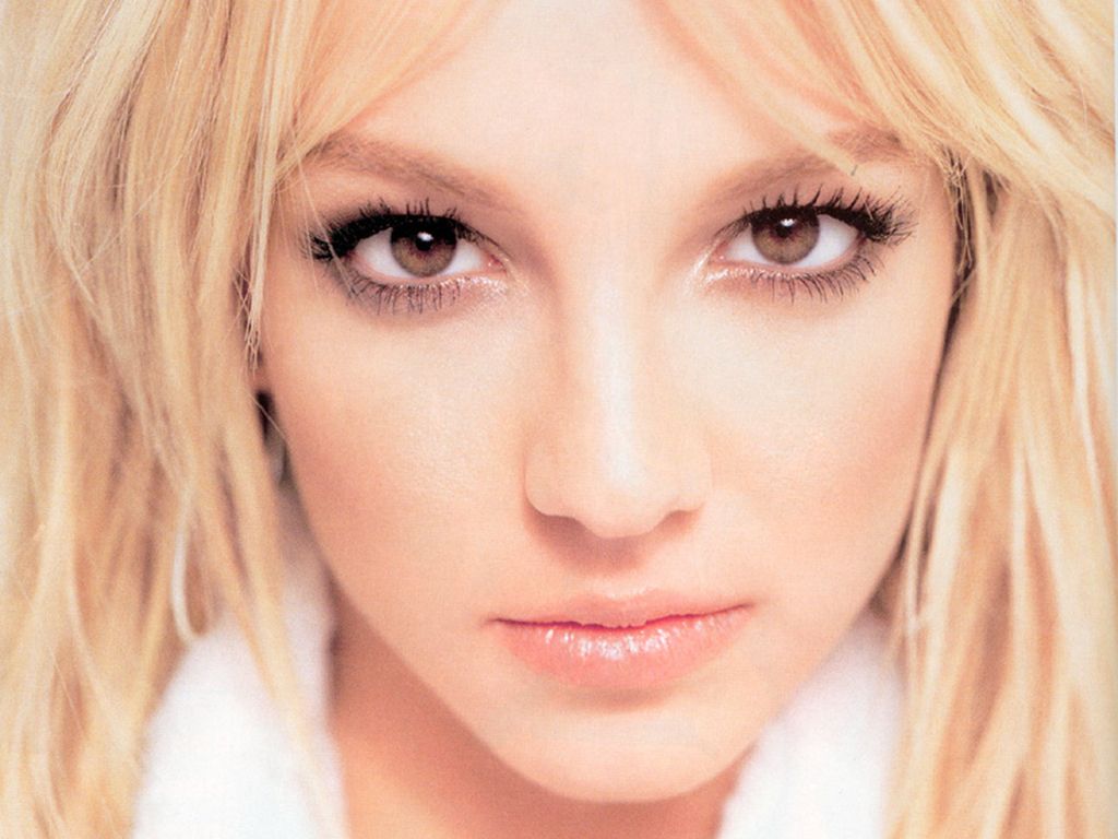 Britney Spears leaked wallpapers