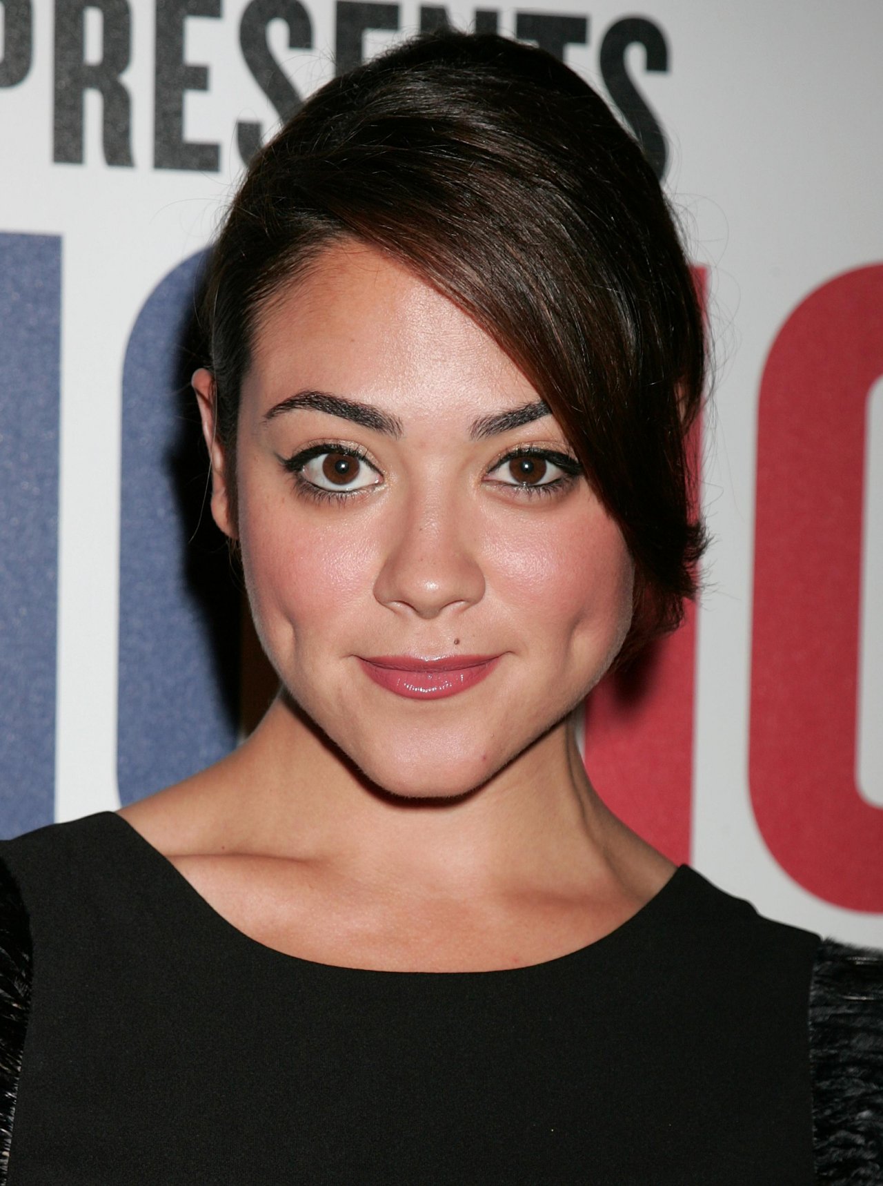Camille Guaty leaked wallpapers