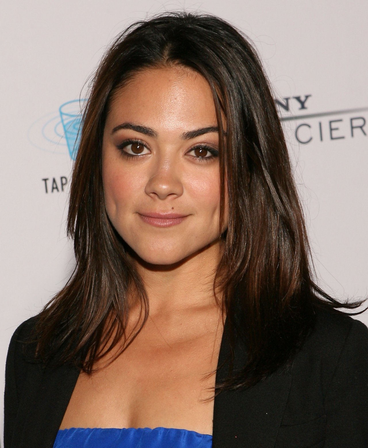 Camille Guaty leaked wallpapers