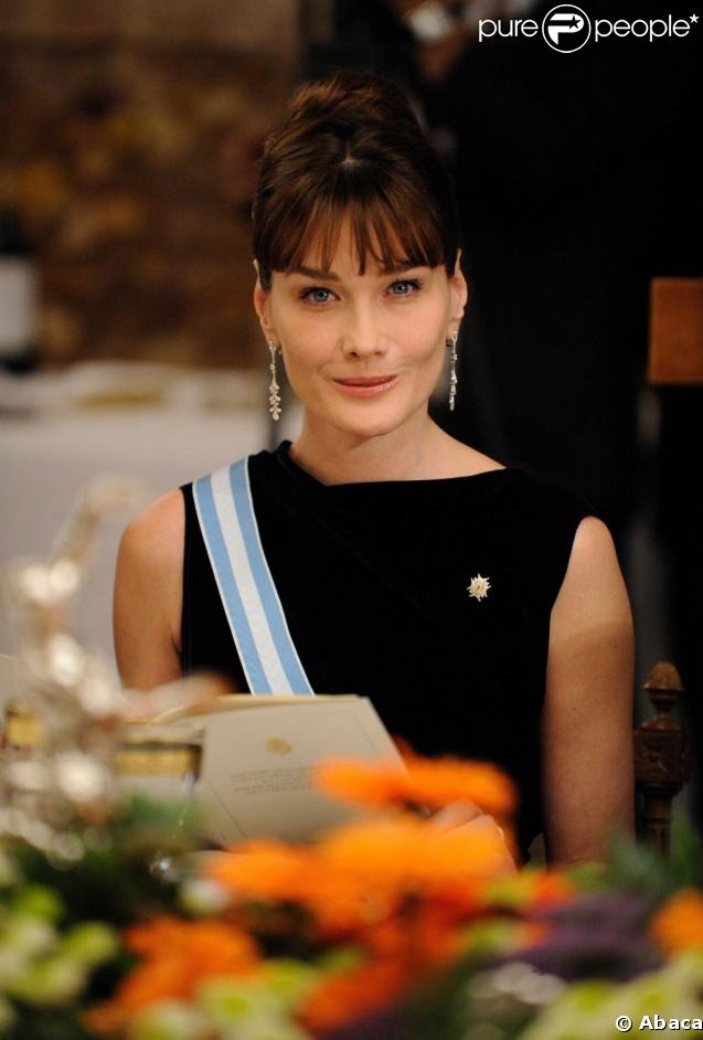 Carla Bruni leaked wallpapers