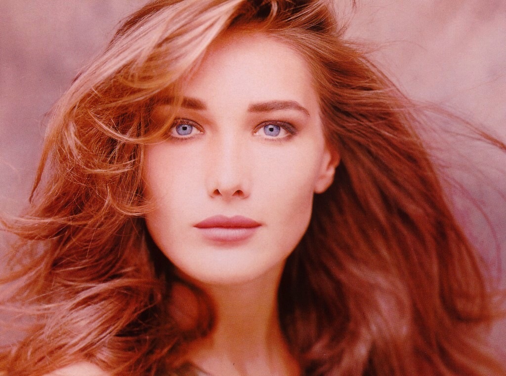 Carla Bruni leaked wallpapers