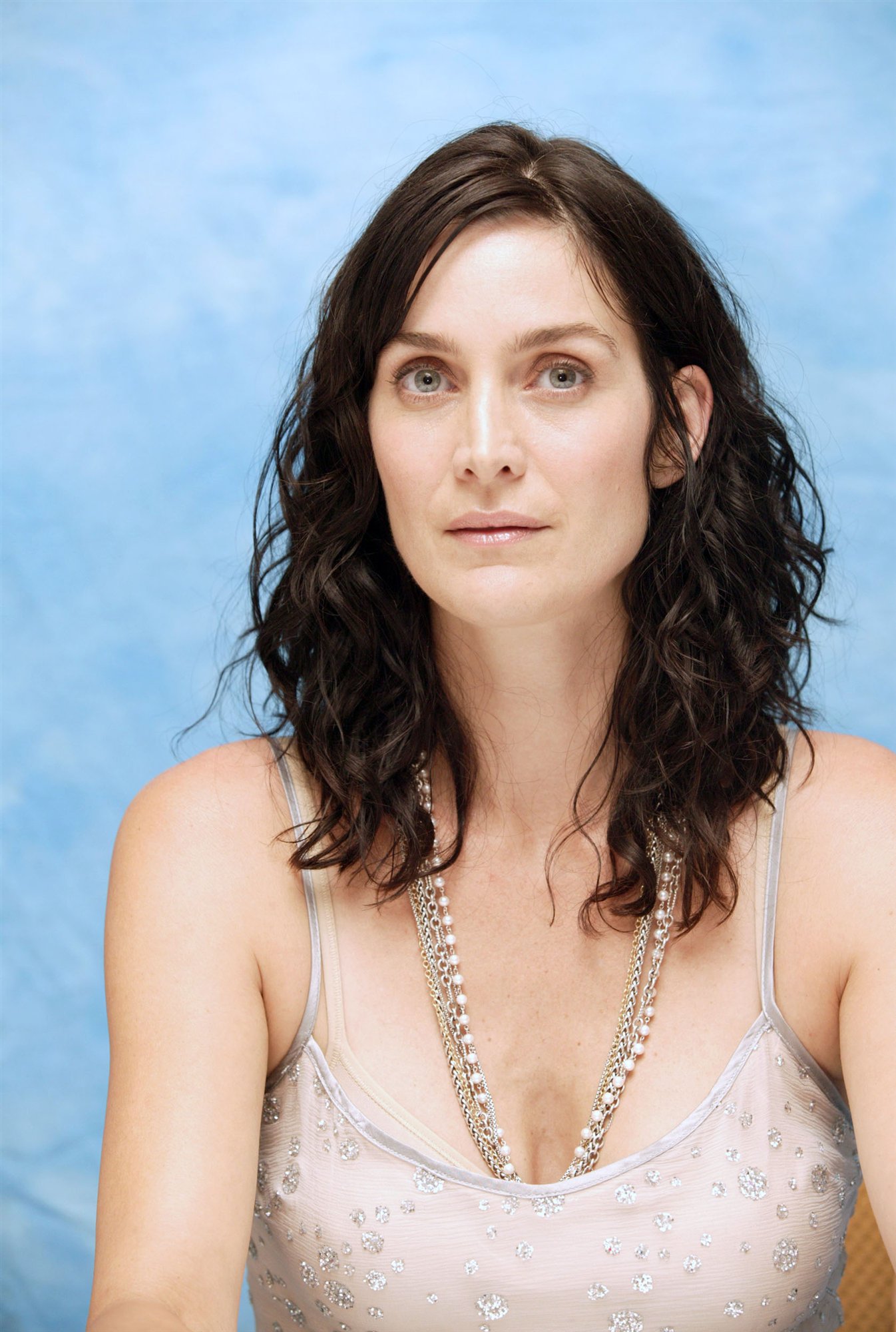 Carrie Anne Moss leaked wallpapers