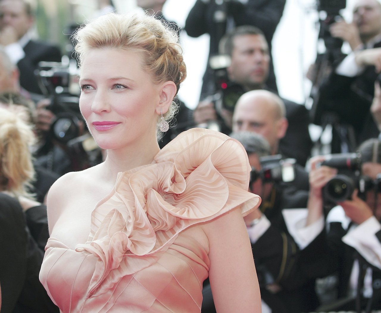 Cate Blanchett leaked wallpapers