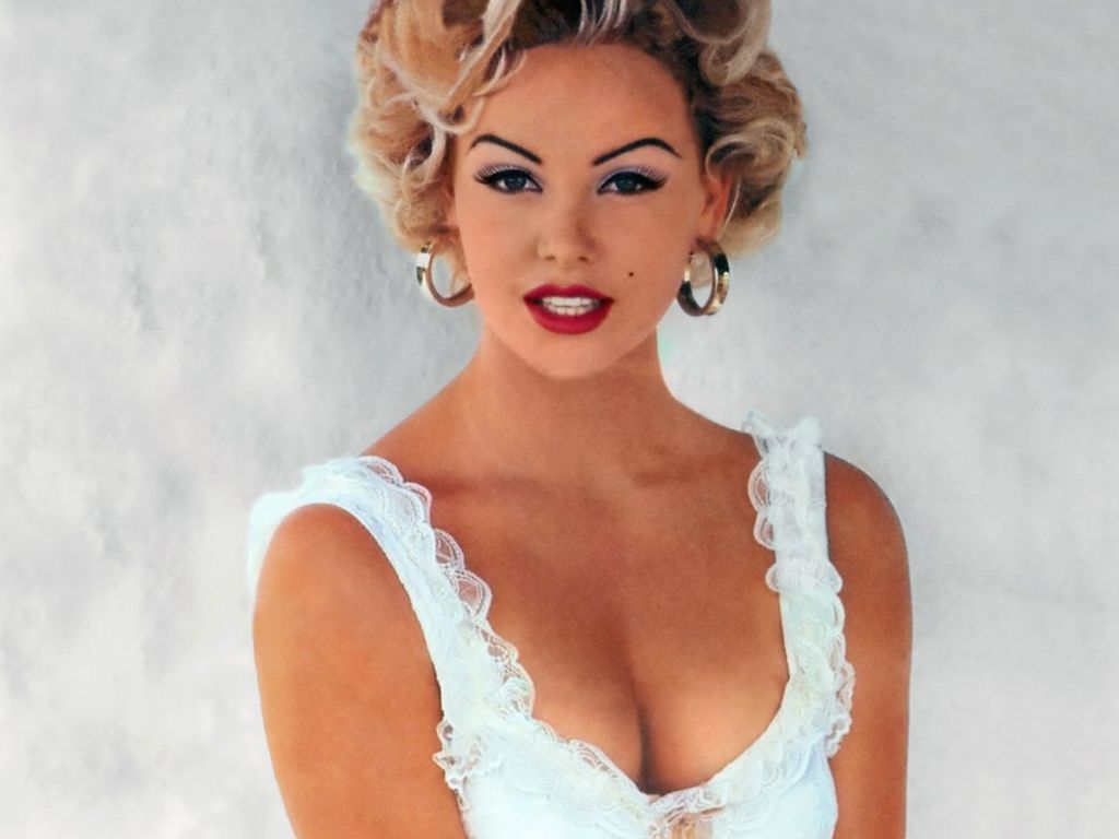 Charlize Theron leaked wallpapers
