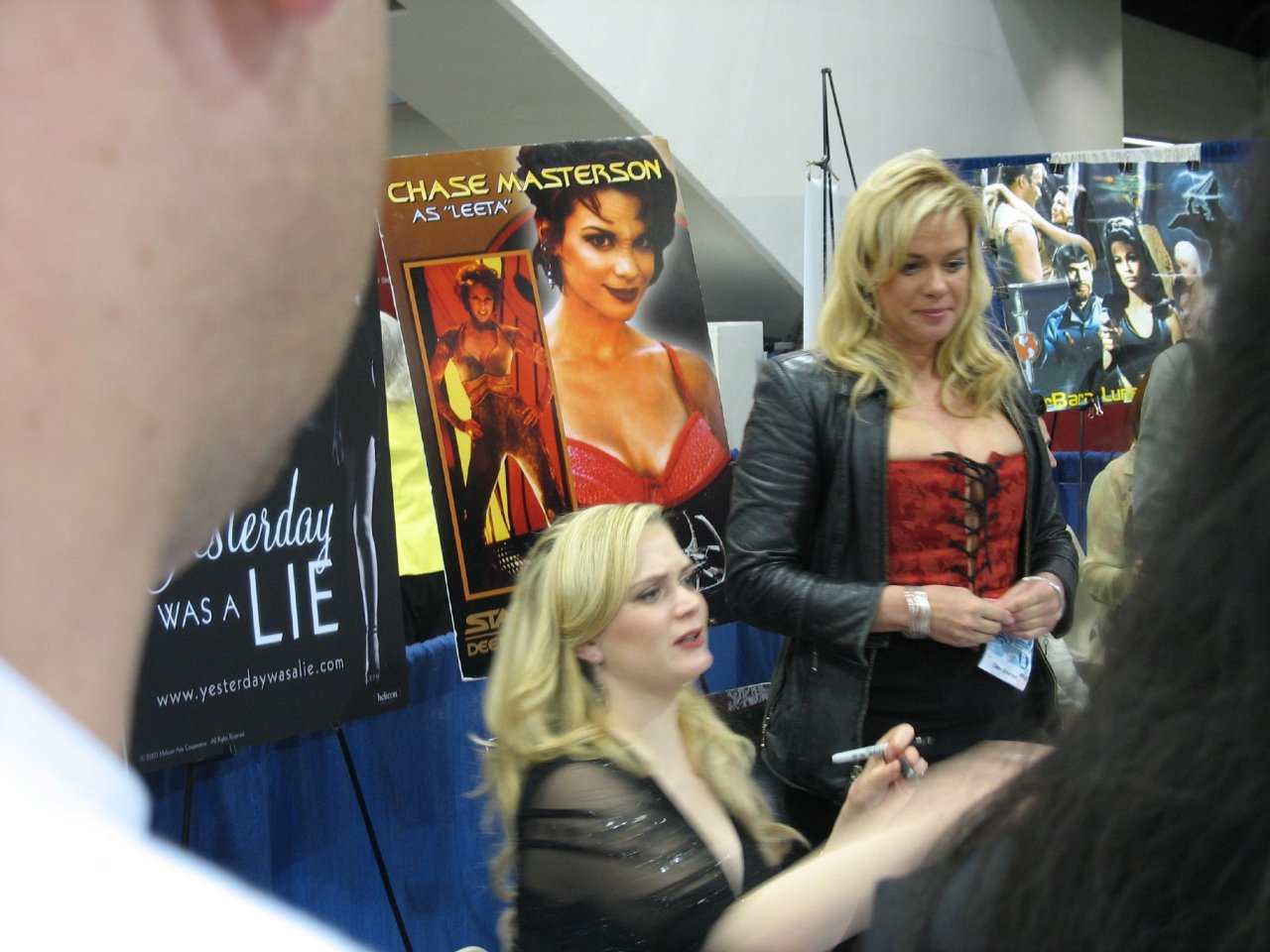 Chase Masterson leaked wallpapers