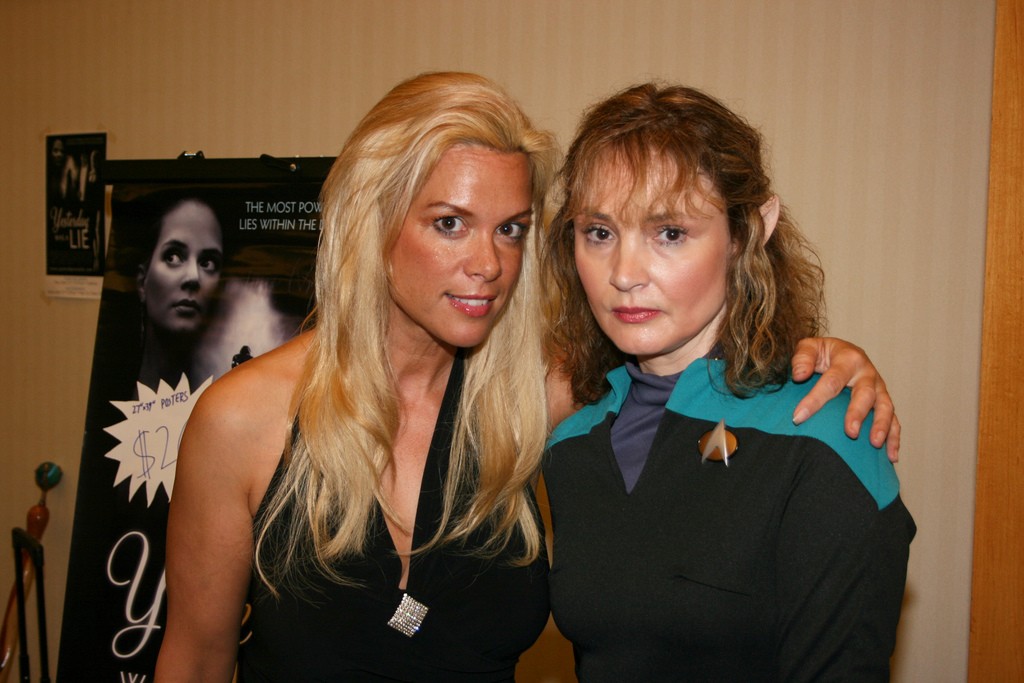 Chase Masterson leaked wallpapers