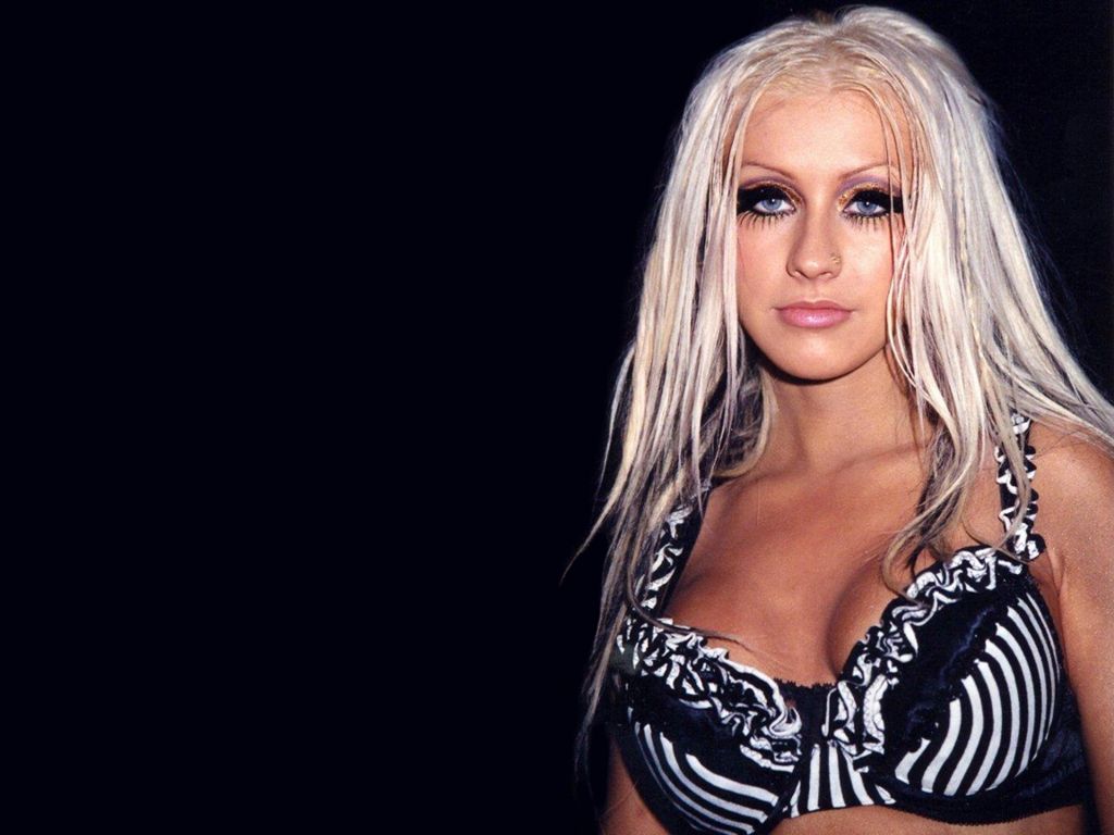 Christina Aguilera leaked wallpapers