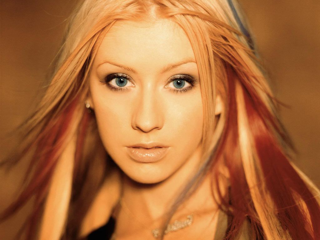 Christina Aguilera leaked wallpapers